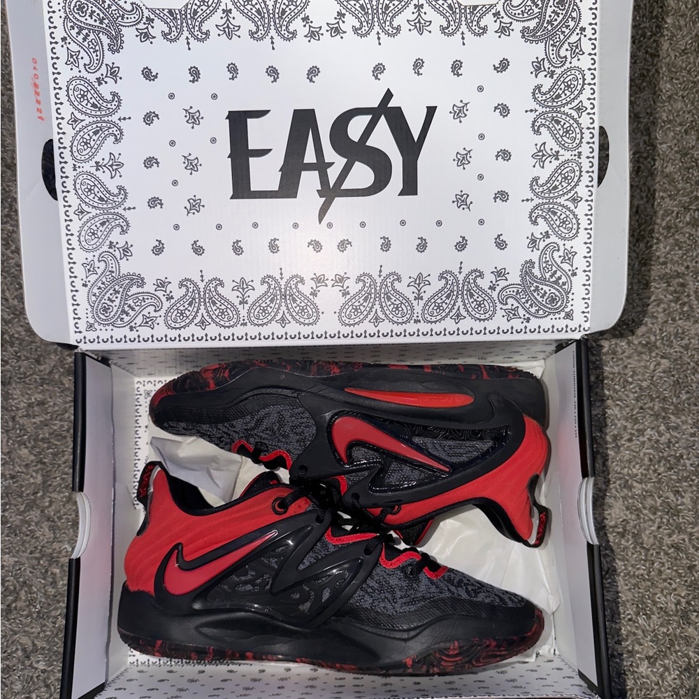 Men’s Nike KD15 | Black and Red | Basketball Shoes